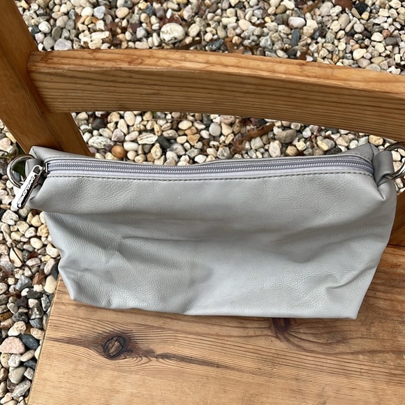 David Jones Paris Grey Pouch - Picture 4 of 6
